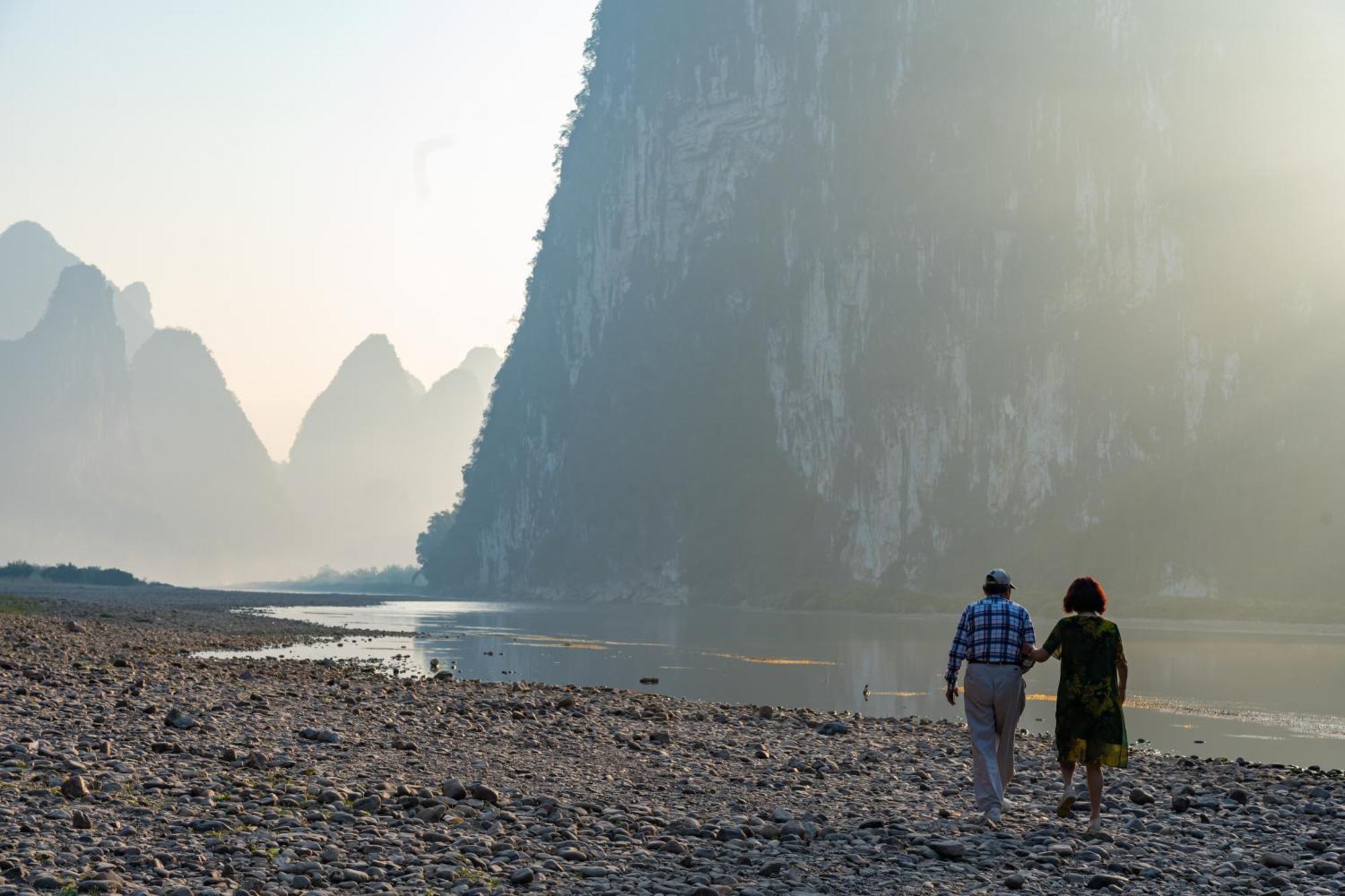 Leisure Courtyard Hotel Yangshuo-Free Shuttle Bus To Yangshuo Station Stay 2 Nights One Way ภายนอก รูปภาพ