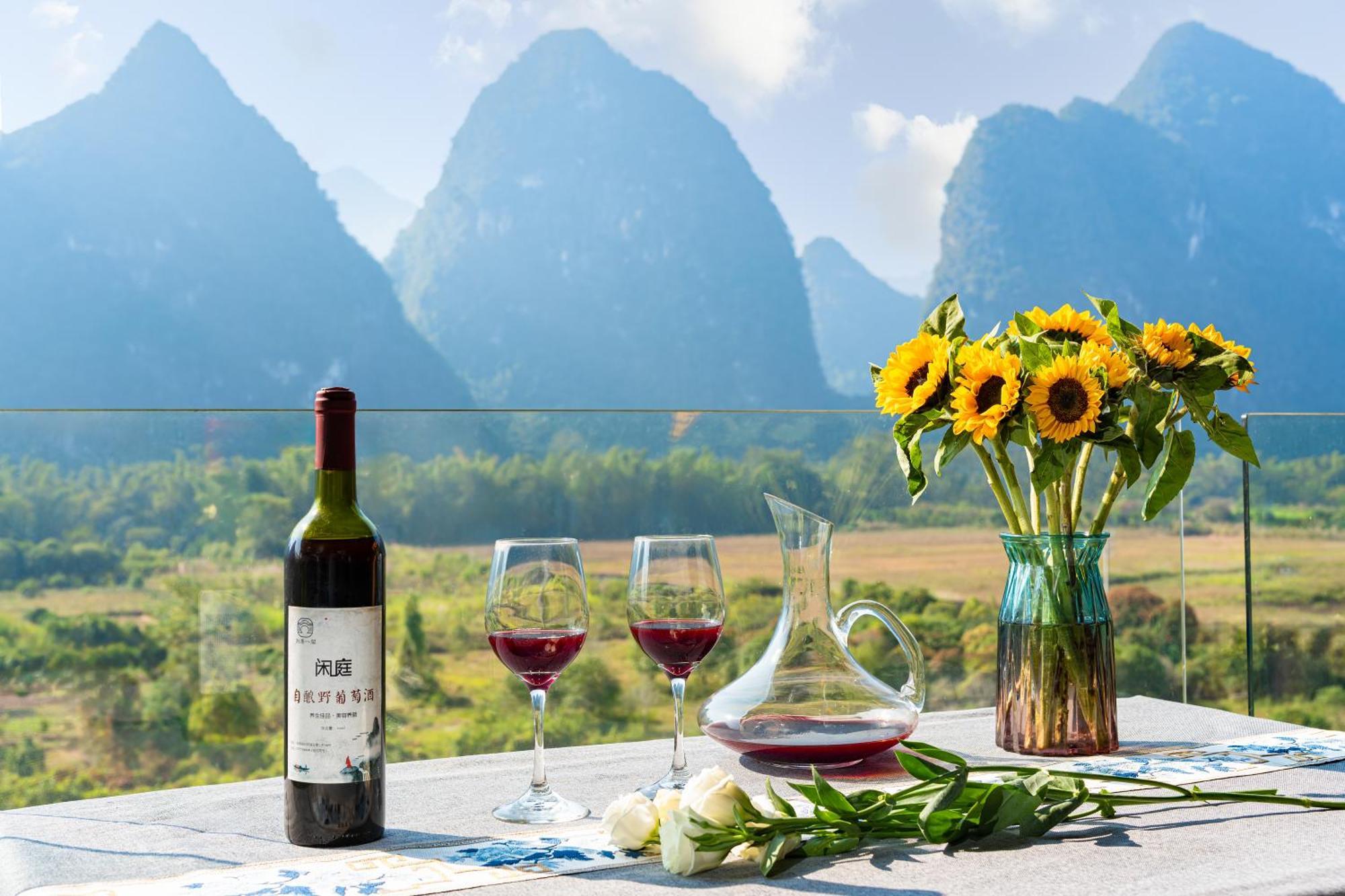 Leisure Courtyard Hotel Yangshuo-Free Shuttle Bus To Yangshuo Station Stay 2 Nights One Way ภายนอก รูปภาพ