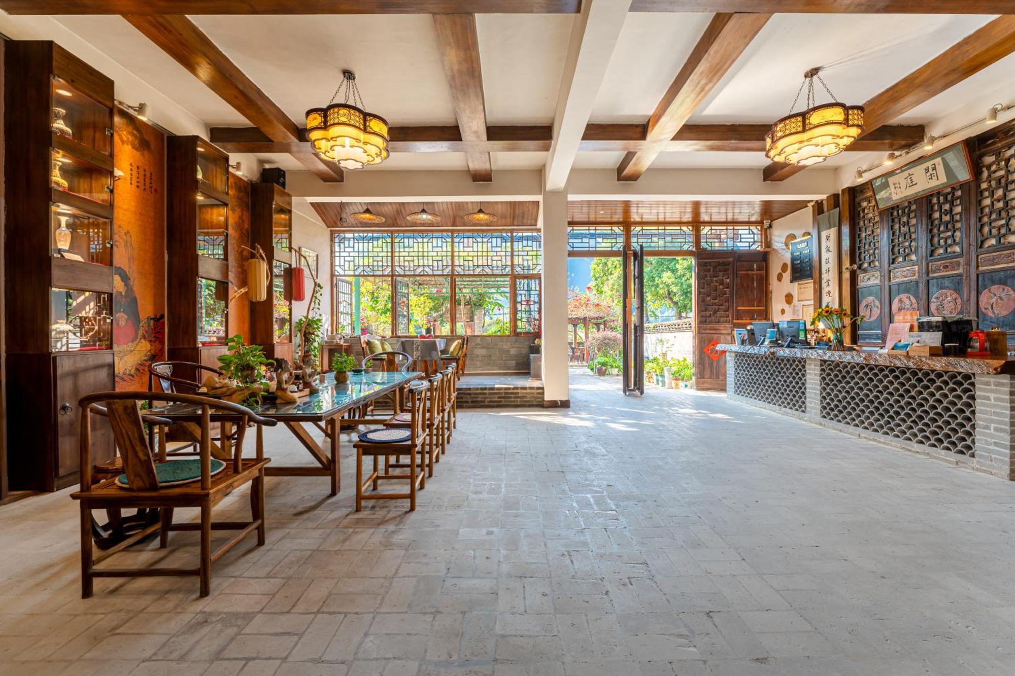 Leisure Courtyard Hotel Yangshuo-Free Shuttle Bus To Yangshuo Station Stay 2 Nights One Way ภายนอก รูปภาพ